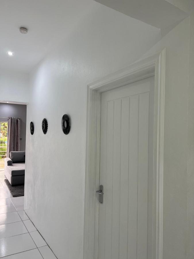 Belle Luxury Apartments Грос Айлет Екстериор снимка