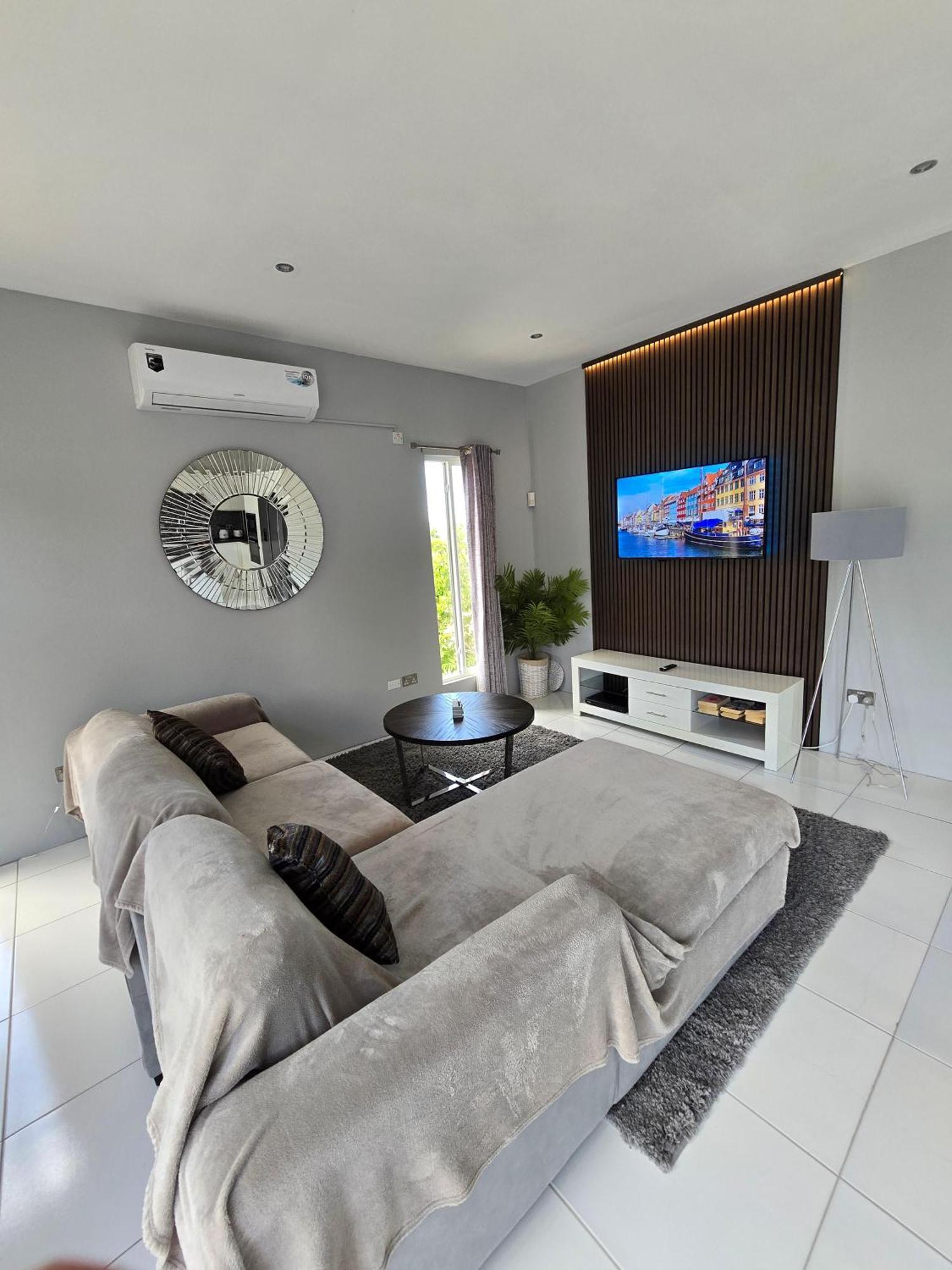 Belle Luxury Apartments Грос Айлет Екстериор снимка